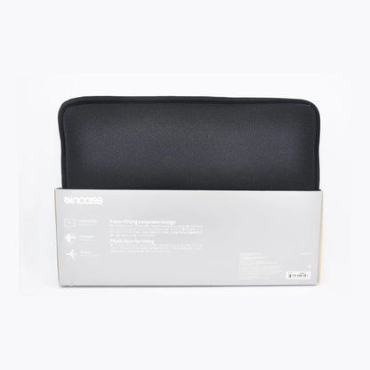 Incase Neoprene Slip Cover Macbook Air 11" Universal Cover For Laptop and Tab
